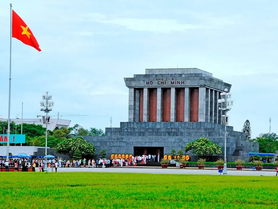 Lăng chủ tịch Hồ Chí Minh: Nơi tưởng nhớ vị lãnh tụ vĩ đại dân tộc Việt Nam