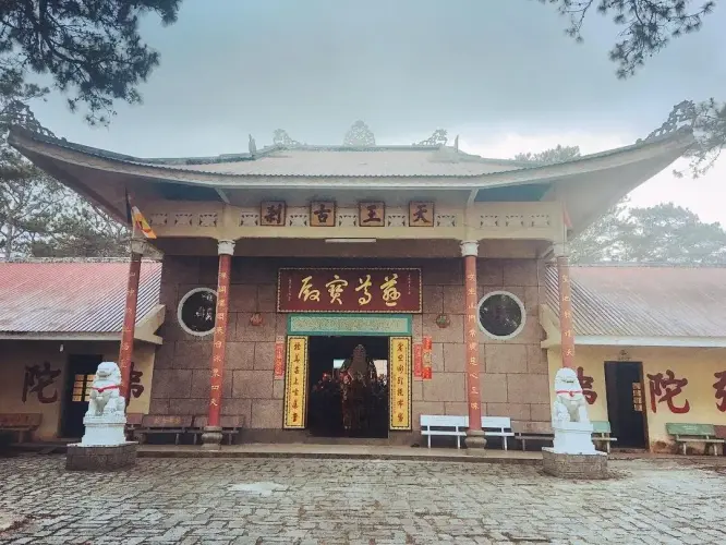 Chùa Thiên Vương Cổ Sát - Nơi hội tụ tinh hoa văn hóa Trung Hoa ở Đà Lạt