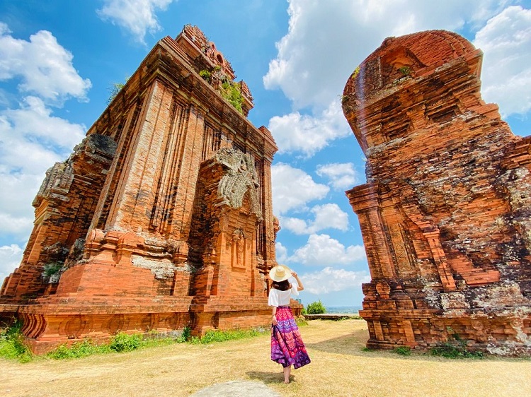 Lưu ngay kinh nghiệm du lịch tháp Bánh Ít Quy Nhơn Bình Định